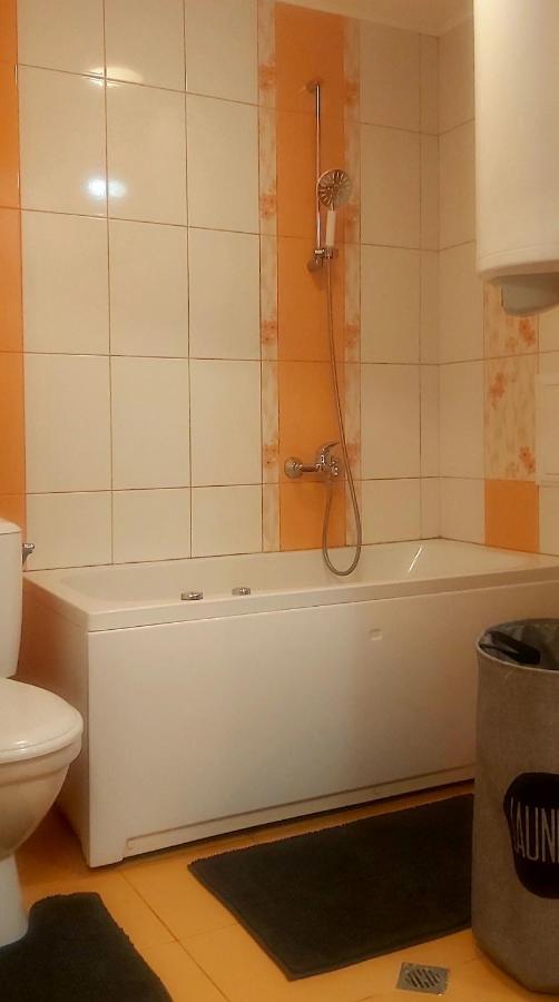 Saint Nicholas Varna Lovely 2 Bedroom Apartment With Sunny Garden Eksteriør billede