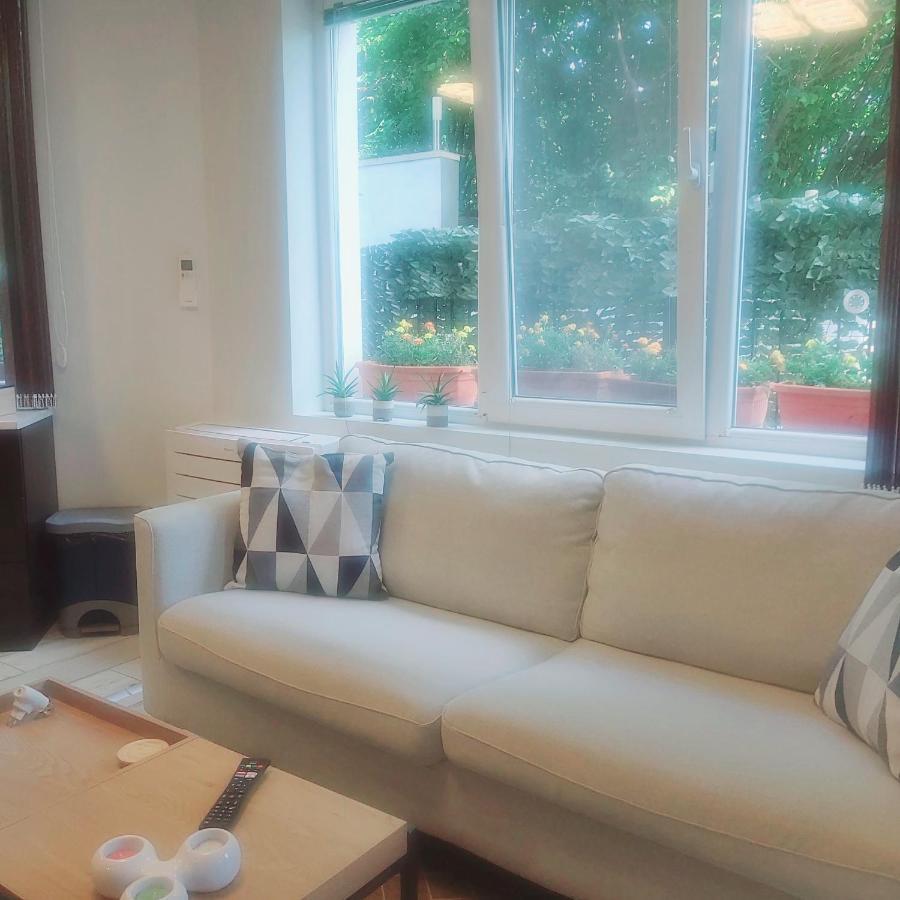 Saint Nicholas Varna Lovely 2 Bedroom Apartment With Sunny Garden Eksteriør billede