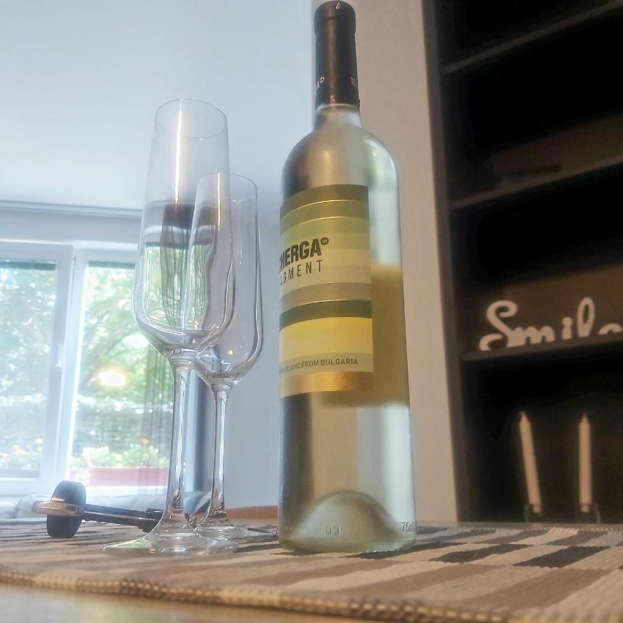 Saint Nicholas Varna Lovely 2 Bedroom Apartment With Sunny Garden Eksteriør billede